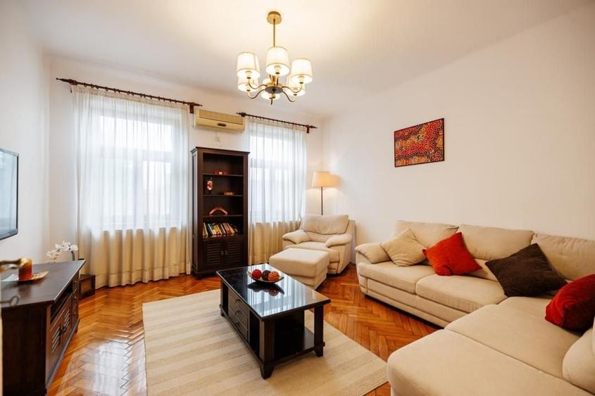 Apartament cu 3 camere decomandat, mobilat în Iosefin