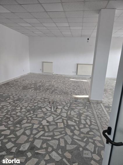 Spațiu comercial, de 100 mp, în Lizeanu