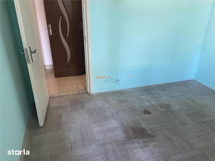 Apartament cu 4 camere nedecomandat în Sud