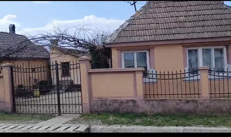 Casă cu 3 camere în Tileagd