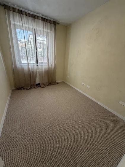 Apartament cu 3 camere semidecomandat, mobilat în Borhanci