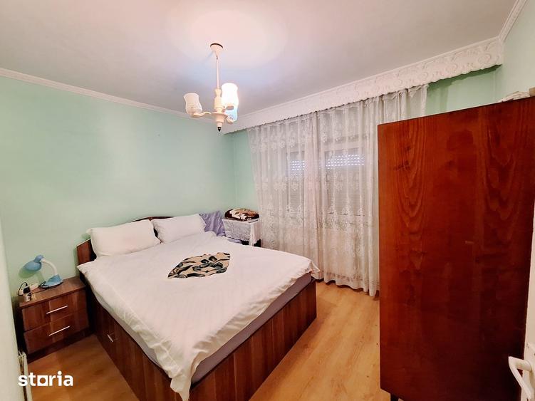 Apartament cu 3 camere semidecomandat în Mioriței