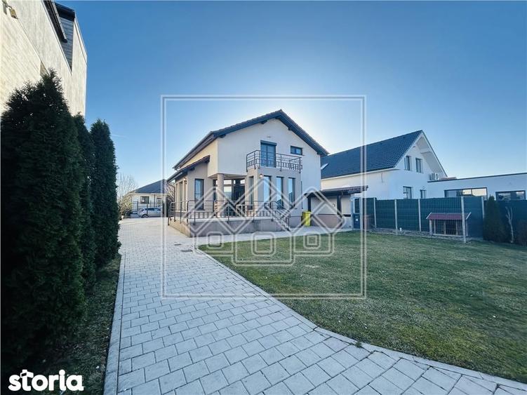 Casa individuala, teren mare, 2 garaje - Sura Mica - 14