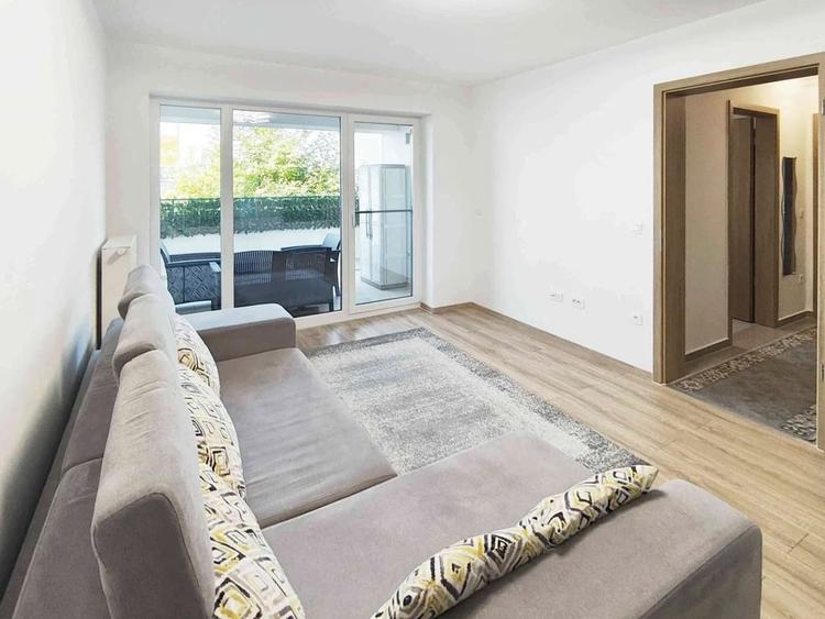 Apartament cu 2 camere decomandat în Tei