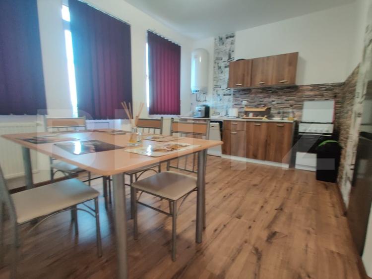 Apartament 4 camere, pe 2 niveluri,  Sanmartin. - 2
