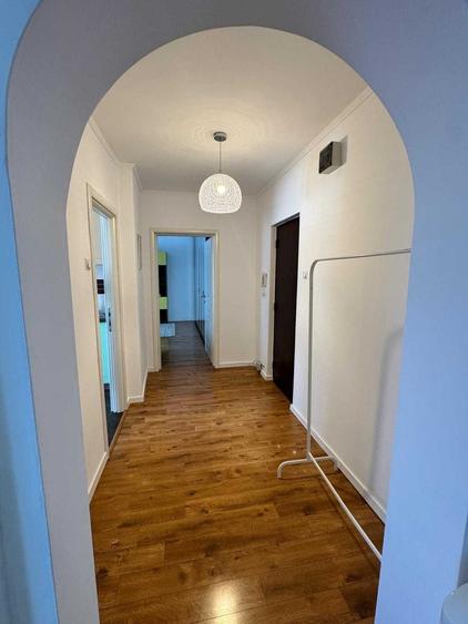 Apartament cu 2 camere decomandat în Nerva Traian