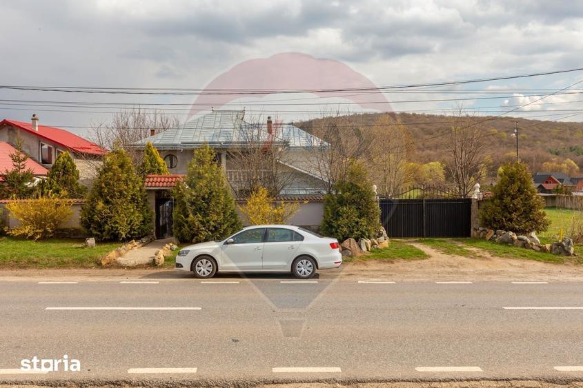 Casă cu 7 camere cu Teren 1020 Mp în Mărgineni