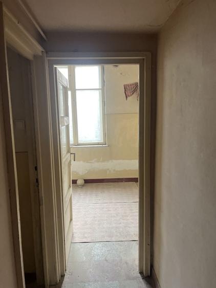 Apartament cu 2 camere decomandat în Petros