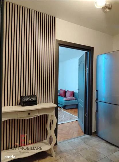 Apartament cu 3 camere decomandat în Vulcan
