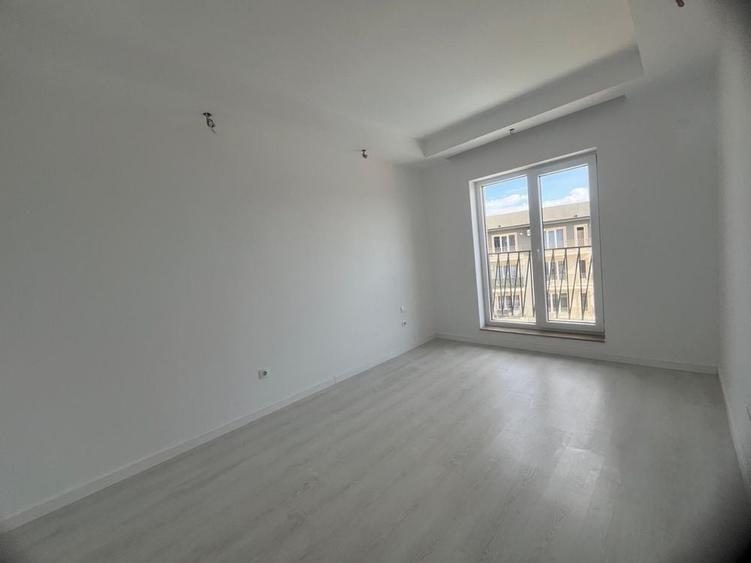 Apartament cu 2 camere semidecomandat în Ștefăneștii de Jos