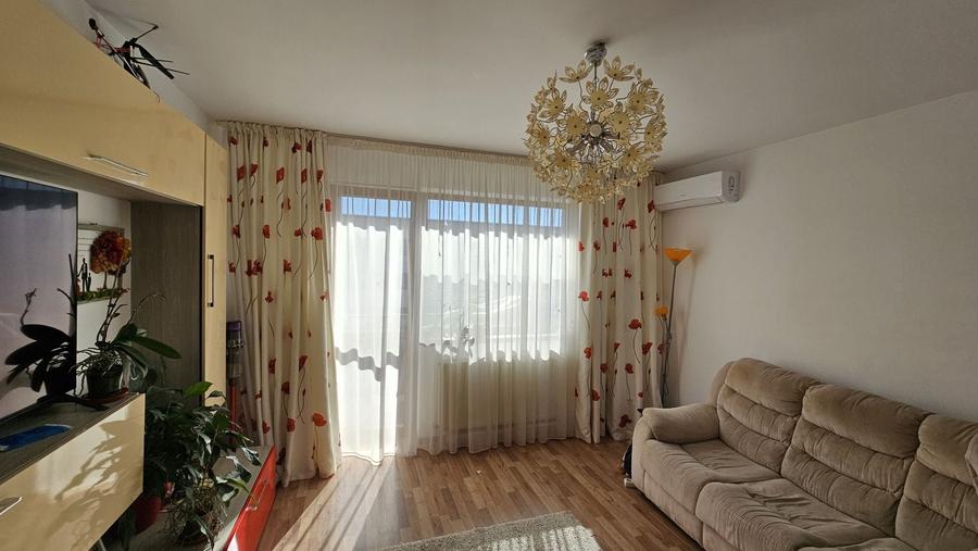 Apartament cu 3 camere decomandat în Central