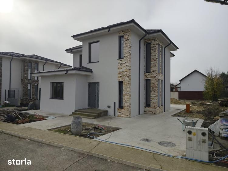 Casă cu 4 camere cu Teren 460 Mp în Tărtășești