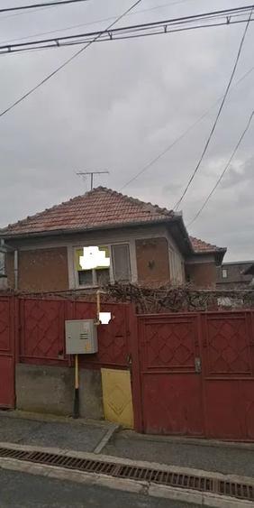 Casă individuală cu 5 camere cu Canalizare în Dâmbul Rotund