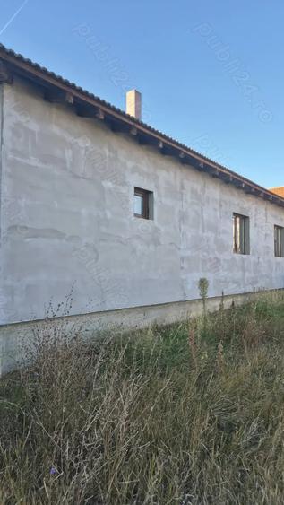 Casă cu 3 camere în Fibiș