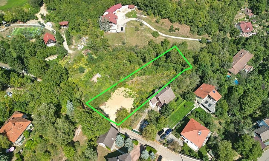 Teren Construcții intravilan de 2300 mp, în Schei