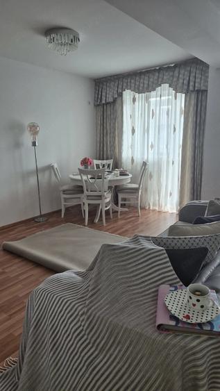 Apartament cu 2 camere semidecomandat în Mihai Bravu