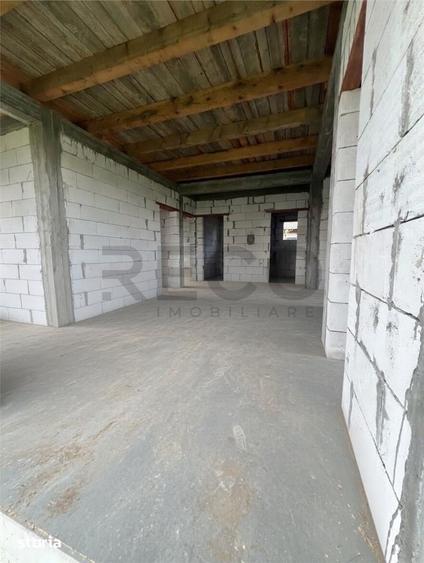 Casă cu 4 camere cu Teren 487 Mp în Sântandrei