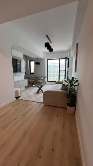 Apartament cu 2 camere decomandat, mobilat în Central