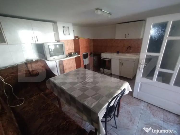 Casa 3 camere, 100mp si spatiu comercial, teren 513 mp, zona - 10
