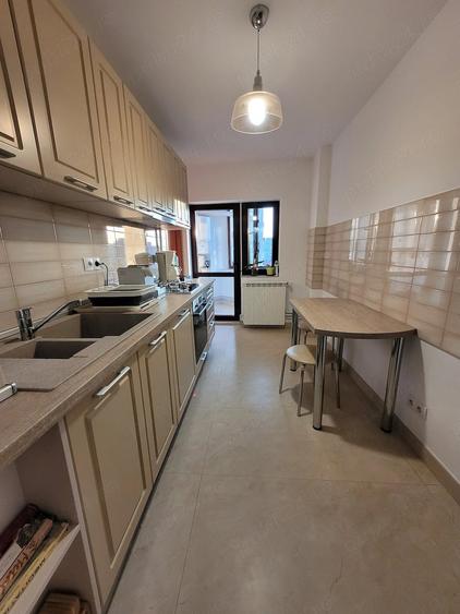 Apartament cu 3 camere decomandat în Decebal