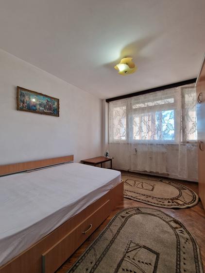 Apartament cu 2 camere decomandat în Lacul Tei