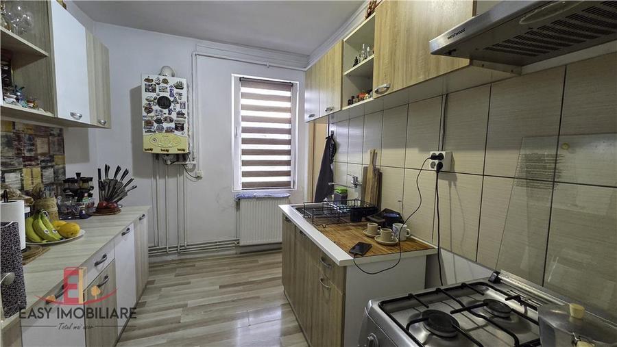 Apartament 3 camere si 2 bai, str. Livezeni , Tudor, 67 mp ,  bloc izolat - 7