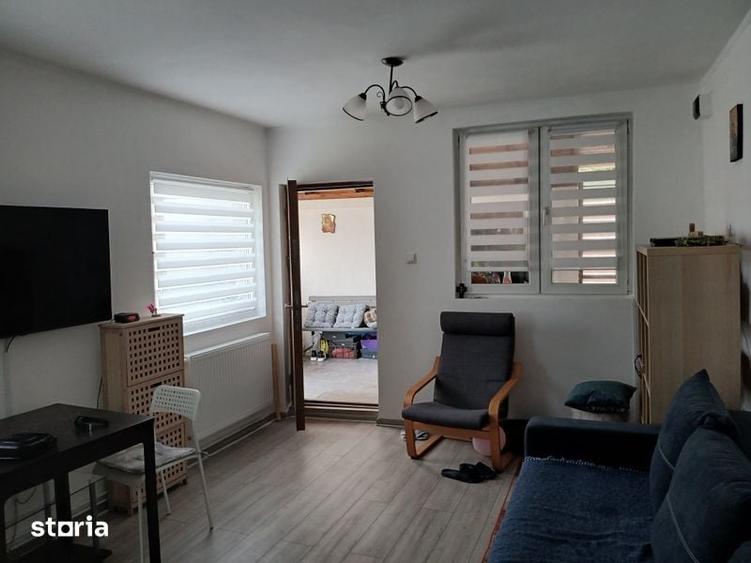 Casa tip duplex, an constr 1995, Bucov - 6