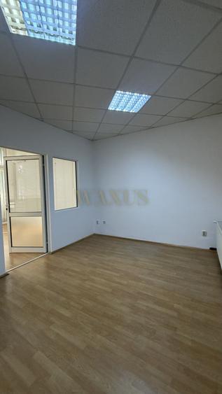 Spațiu comercial, de 48 mp, în Central
