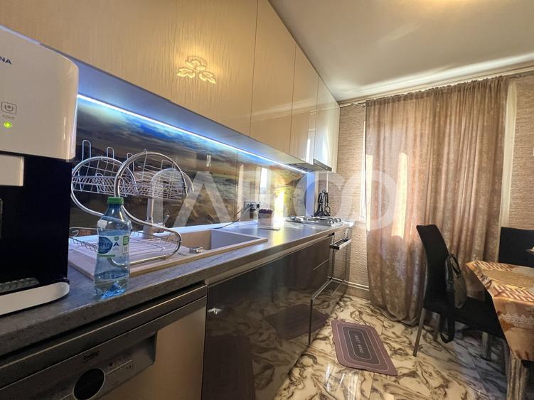 Apartament cu 3 camere semidecomandat, mobilat în Gheorgheni