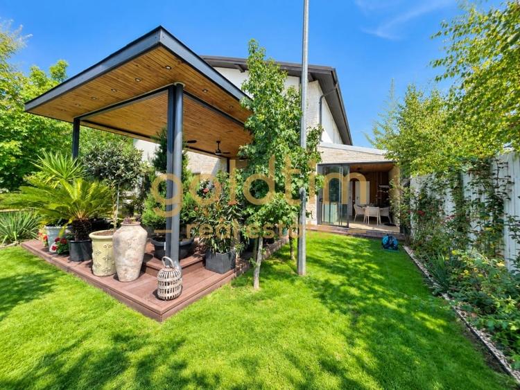 Duplex cu 5 camere cu Canalizare în Corbeanca