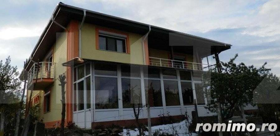 Casă cu 5 camere cu Teren 2000 Mp în Vișani