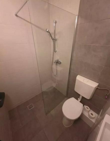 Apartament cu 4 camere decomandat în Tomis Nord — fotografia 2