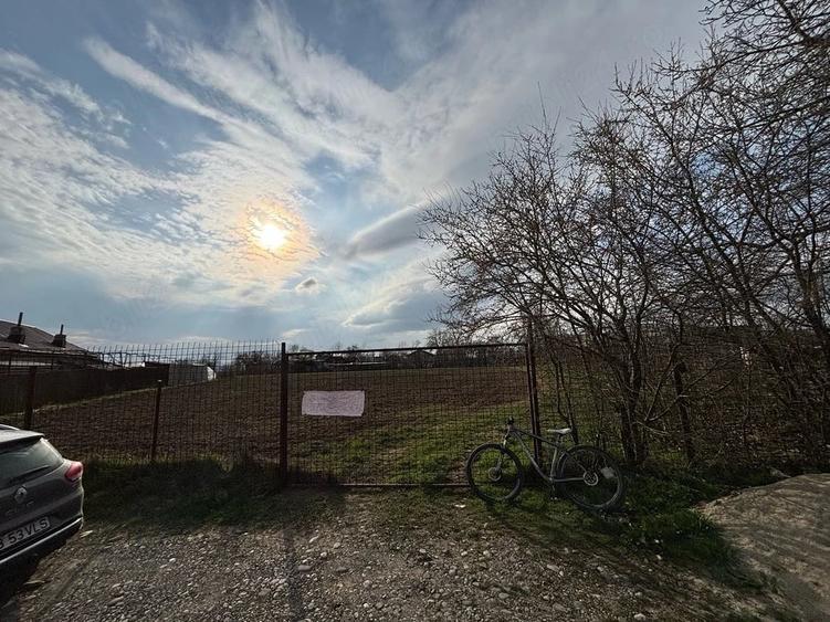 Teren de 2566 mp, în Dărmănești