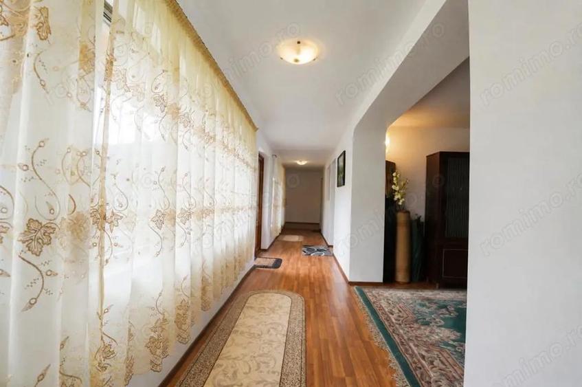 Casă cu 2 camere cu Teren 1421 Mp în Bistrița