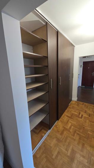 Apartament cu 3 camere decomandat în Girocului