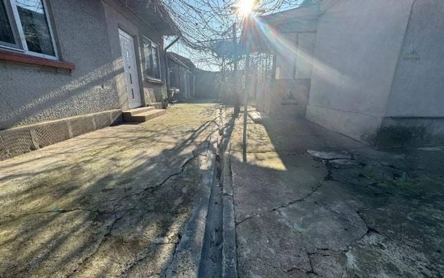 Casă cu 4 camere cu Canalizare în Semicentral