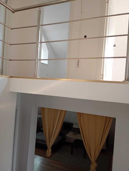 Casă cu 4 camere în Calea București
