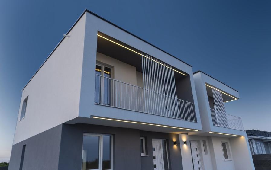 Duplex cu 4 camere cu Canalizare în Aeroport