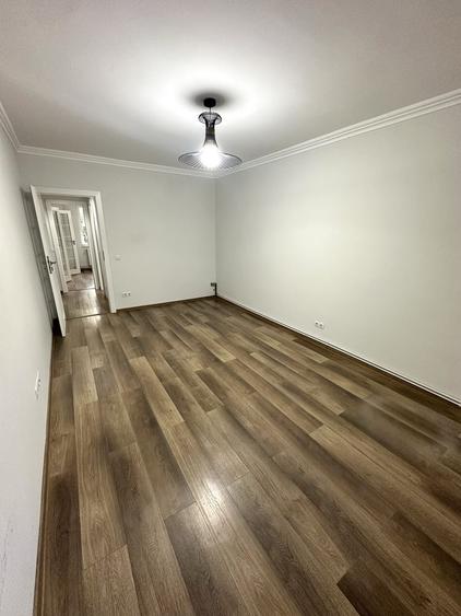 Apartament cu 3 camere semidecomandat în Ultracentral