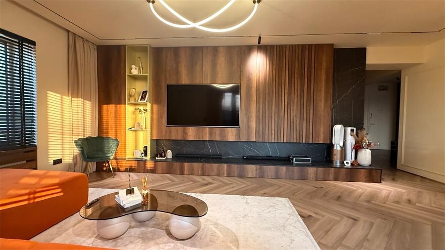 Apartament cu 3 camere semidecomandat, mobilat în Dristor
