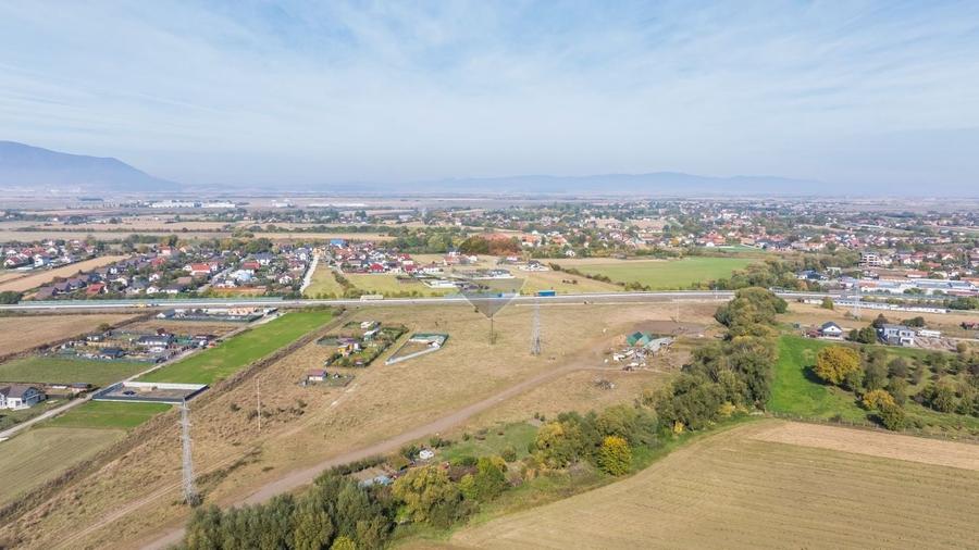 Teren Construcții intravilan de 3745 mp, în Stupini