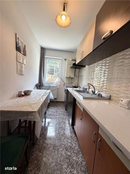 Apartament cu 2 camere decomandat în Nicolina