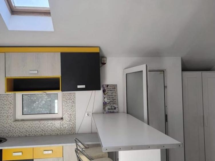Apartament cu 2 camere decomandat, mobilat în Dămăroaia