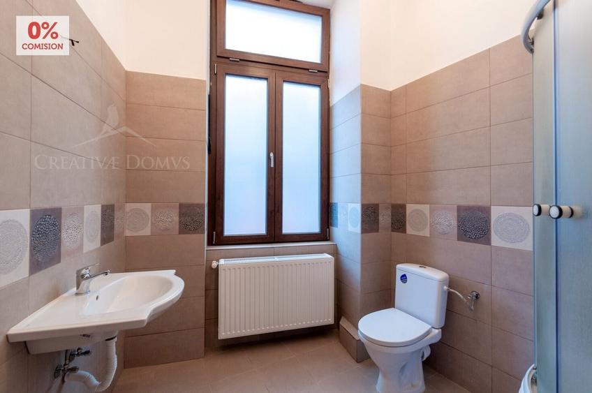 Apartament cu 3 camere semidecomandat în Cișmigiu