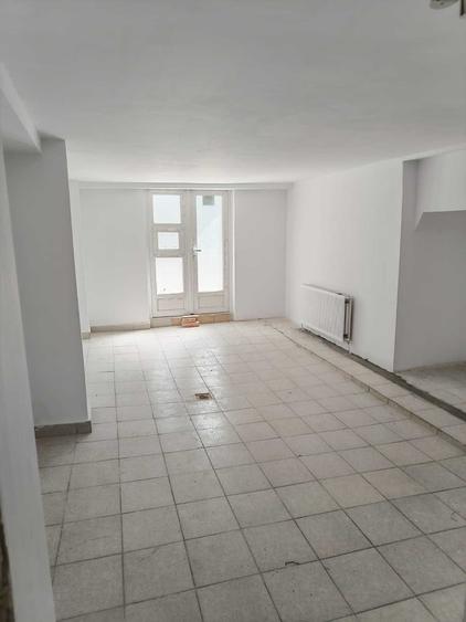 Spațiu comercial, de 140 mp, în Copou
