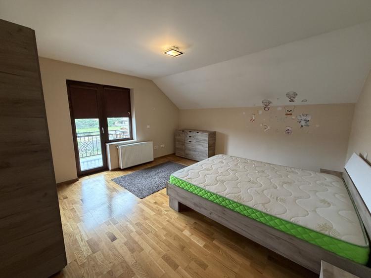 Casă individuală cu 5 camere cu Canalizare în Bărăbanț