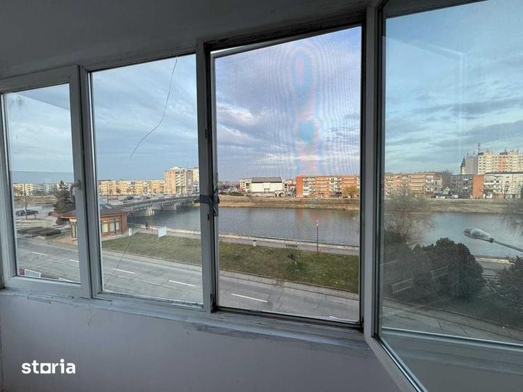 Apartament cu 2 camere decomandat în Central