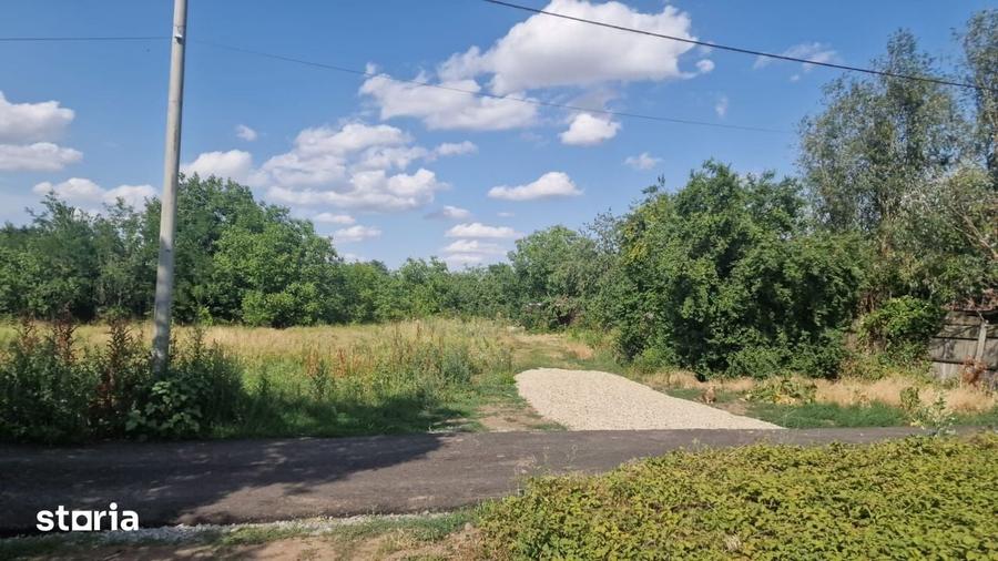 Teren de 950 mp, în Sinești