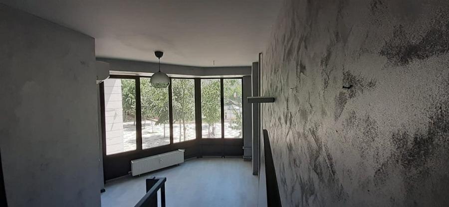Spațiu comercial, de 100 mp, în Decebal