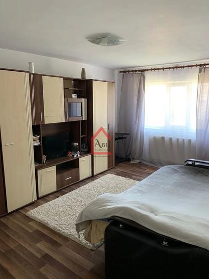 Garsonieră decomandată în Filiași